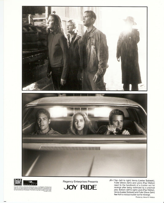 JOY RIDE - Paul Walker, Steve Zahn & Leelee Sobiesky - 2001 Original Movie Still